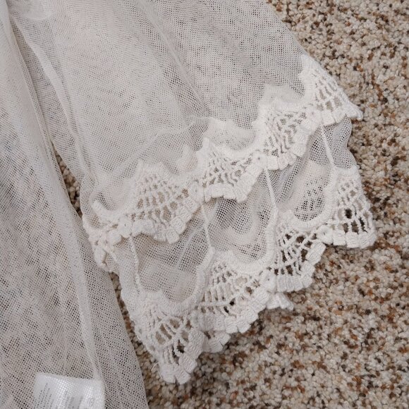 3471 Size Small Indigo Soul Brand Lace Tunic, in Cream. - Picture 4 of 8